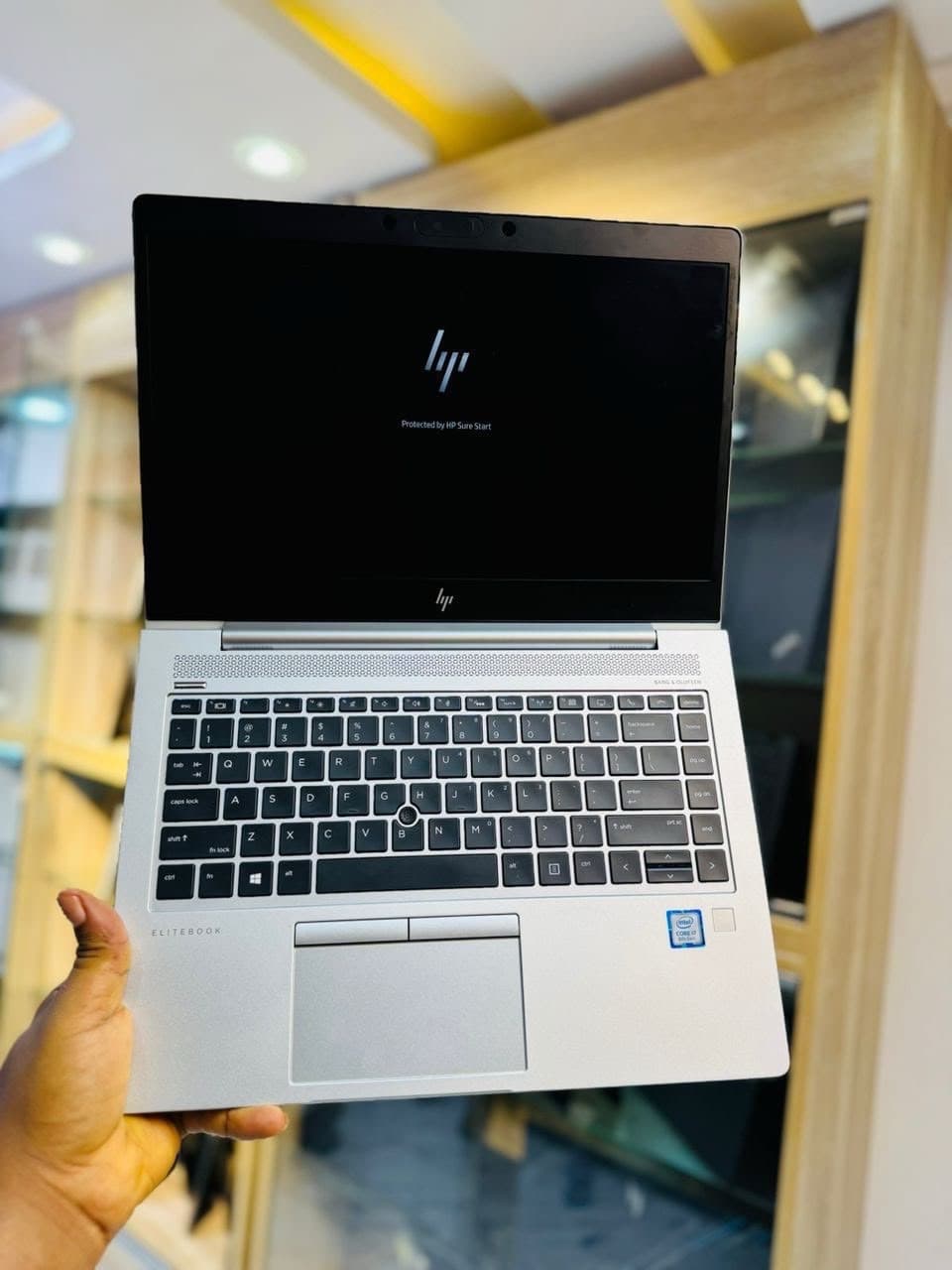 HP Elitebook 840 G6 - alternate view